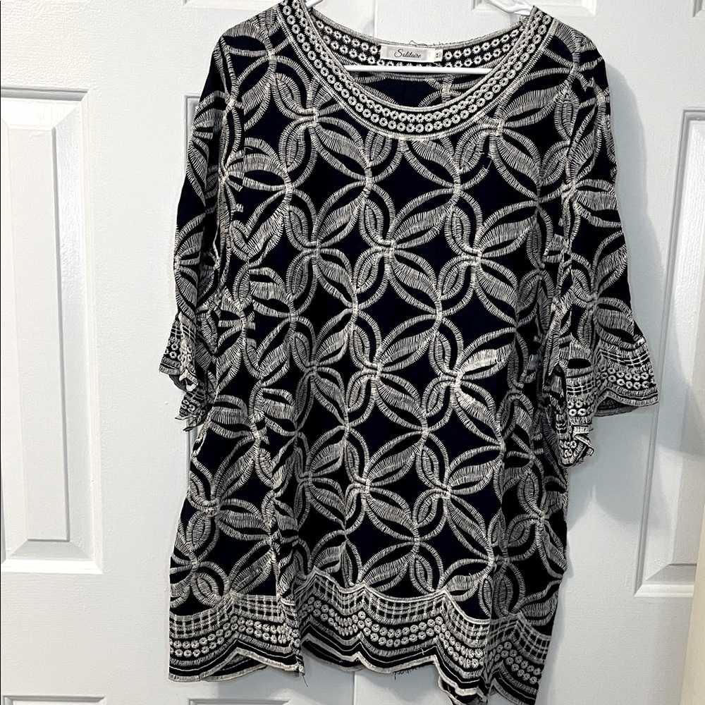 Solitaire Tunic Blouse Navy White Stitching Size 2X‎